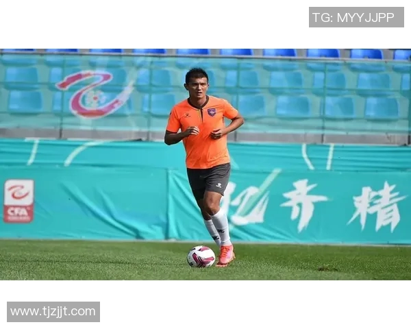 不同足球明星退役时的感人瞬间与各自独特的告别仪式回顾