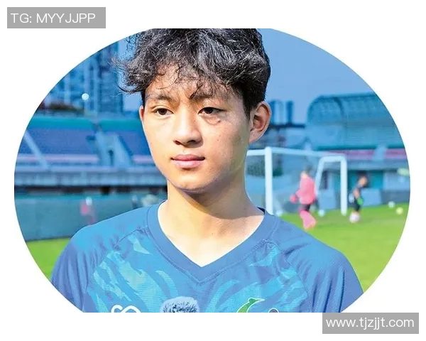 外号二娃的足球明星如何在绿茵场上书写传奇人生与辉煌成就