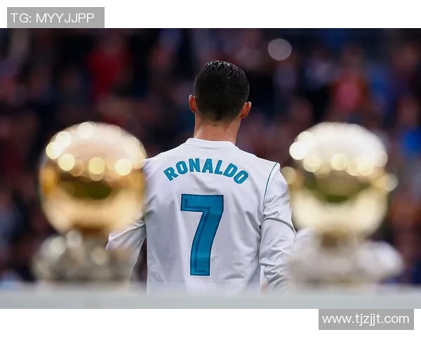 足球明星7号背影展现独特魅力与风采的精彩瞬间